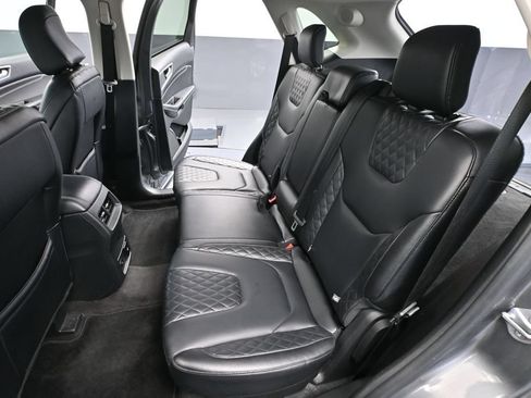 Used 2024 Ford Edge Titanium AWD/4WD image 37