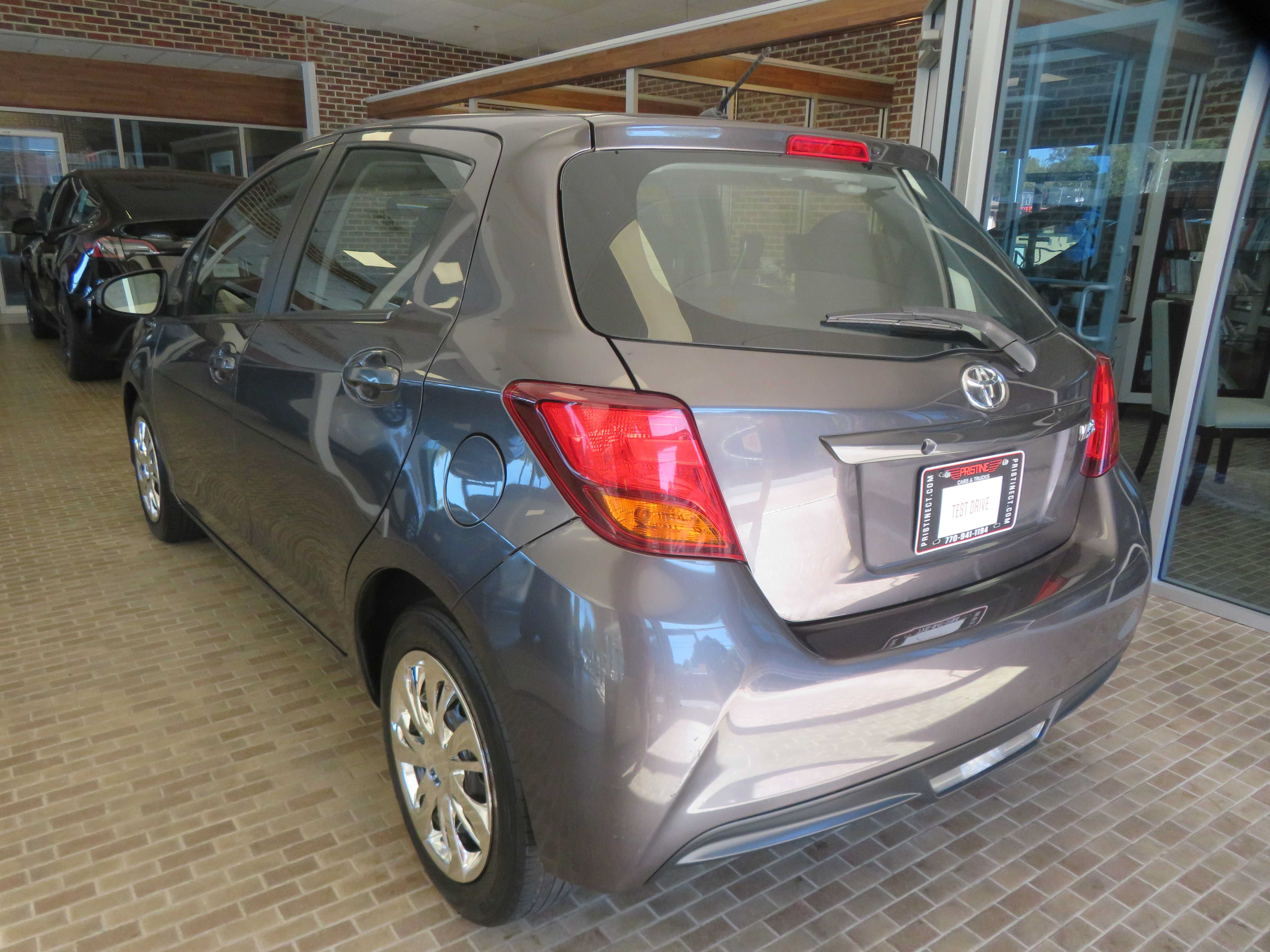 Used 2015 Toyota Yaris L FWD image 61