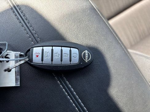 Used 2025 Nissan Altima 2.5 SV FWD image 24