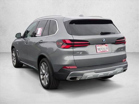 Used 2024 BMW X5 xDrive40i w/ Premium Package image 8