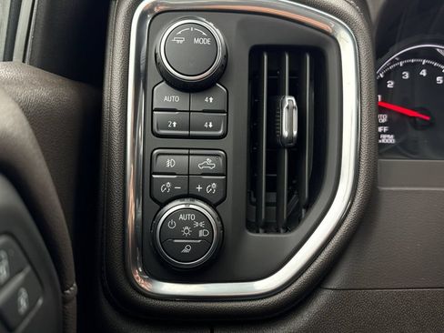 Used 2021 Chevrolet Silverado 1500 LTZ w/ LTZ Convenience Package II AWD/4WD image 32