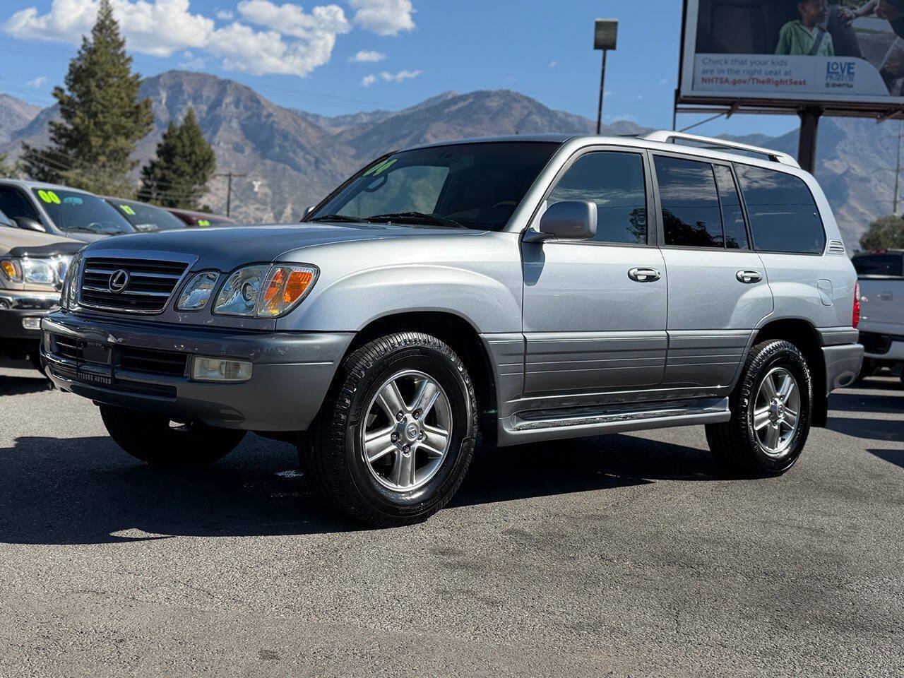 Used 2004 Lexus LX 470 4WD image 2