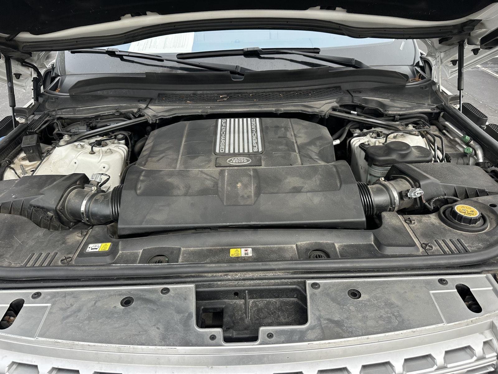 Used 2017 Land Rover Range Rover Supercharged AWD/4WD image 41