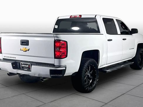 Used 2018 Chevrolet Silverado 1500 Custom w/ Custom Value Package RWD image 12