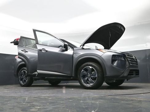 Used 2024 Nissan Rogue SV AWD/4WD image 44