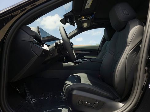 New 2027 BMW 530i w/ M Sport Package RWD image 8