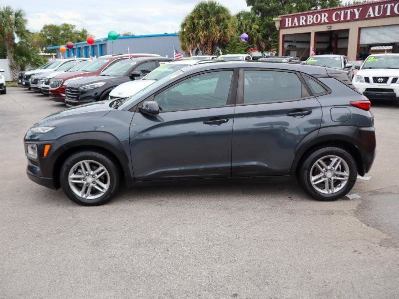 Used 2020 Hyundai Kona SE w/ Cargo Package FWD image 2