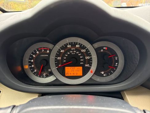 Used 2009 Toyota RAV4 2WD w/ 3rd Row image 19