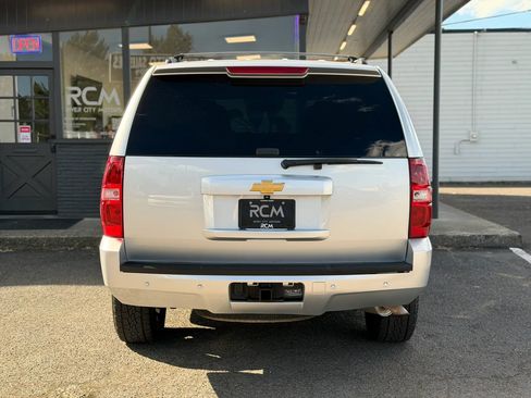 Used 2014 Chevrolet Tahoe LT w/ Luxury Package AWD/4WD image 6