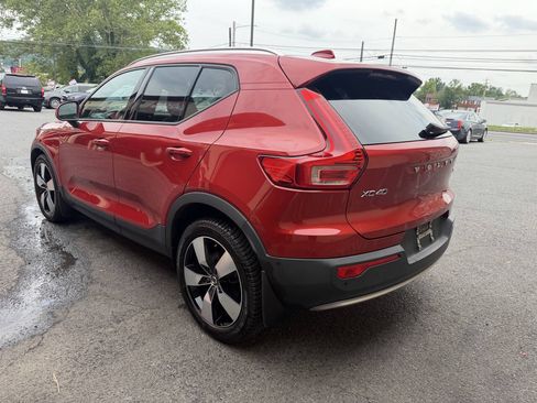 Used 2019 Volvo XC40 T5 Momentum AWD/4WD image 3