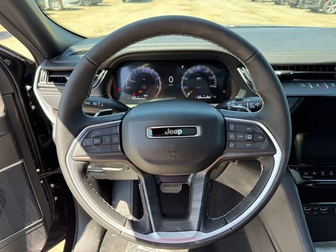 New 2026 Jeep Grand Cherokee L Limited AWD/4WD image 13