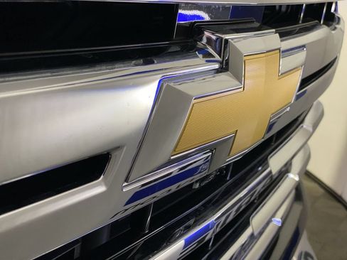 Certified 2026 Chevrolet Silverado 2500 LTZ w/ LTZ Premium Package AWD/4WD image 38