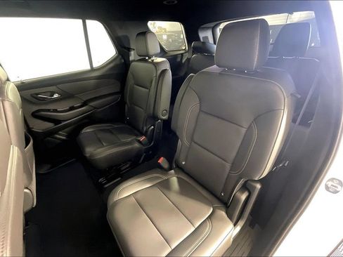 Used 2023 Chevrolet Traverse LT FWD image 35