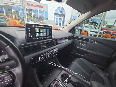 Used 2023 Honda Pilot EX-L image 3