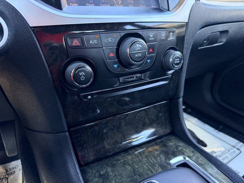 Used 2014 Chrysler 300 C w/ Light Group AWD/4WD image 43