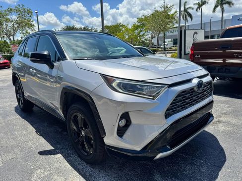 Used 2019 Toyota RAV4 XSE w/ XSE Weather Package AWD/4WD image 2
