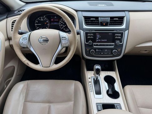 Used 2016 Nissan Altima 2.5 SL w/ Moonroof Package image 25