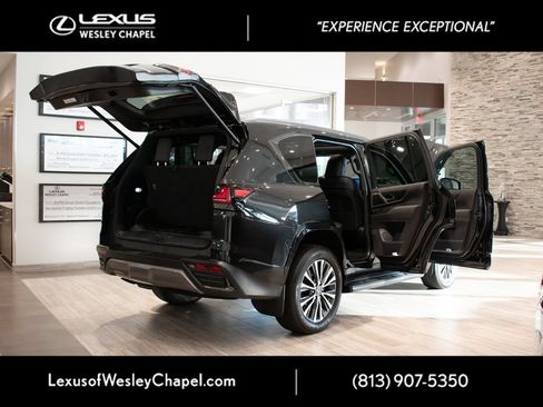Used 2024 Lexus LX 600 4WD w/ Appearance Package image 10