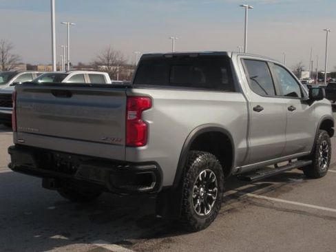 Used 2024 Chevrolet Silverado 1500 ZR2 w/ Technology Package image 2