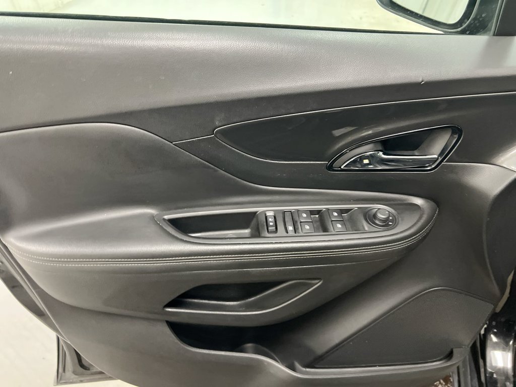 Used 2018 Buick Encore Sport Touring w/ Safety Package FWD image 20