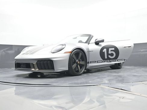 Certified 2026 Porsche 911 Carrera GTS RWD image 30