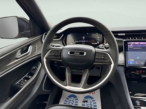 Used 2025 Jeep Grand Cherokee Limited 4xe image 15