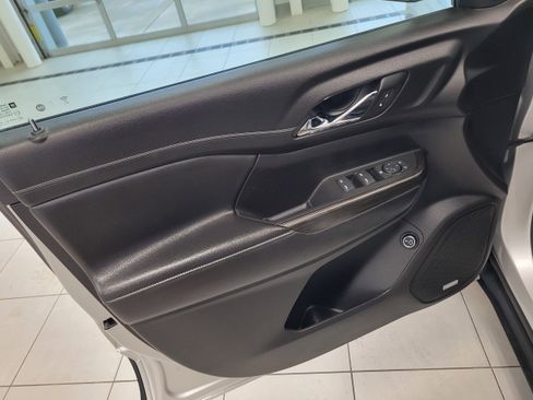 Used 2019 GMC Acadia SLT image 9