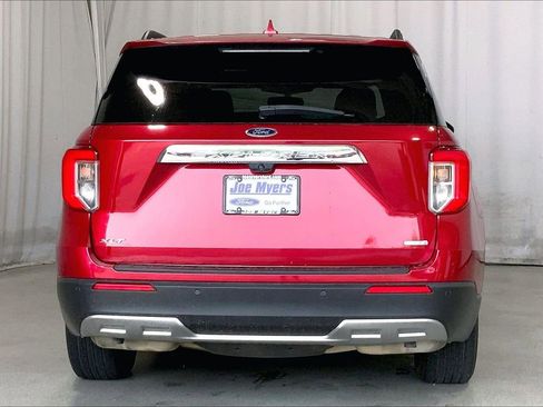 Used 2020 Ford Explorer XLT w/ Equipment Group 202A image 4