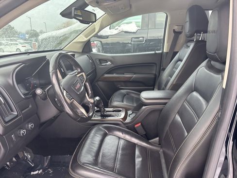 Used 2018 GMC Canyon Denali image 2