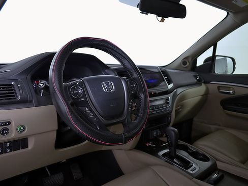 Used 2018 Honda Pilot EX-L image 14