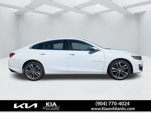 Used 2024 Chevrolet Malibu LT FWD image 2