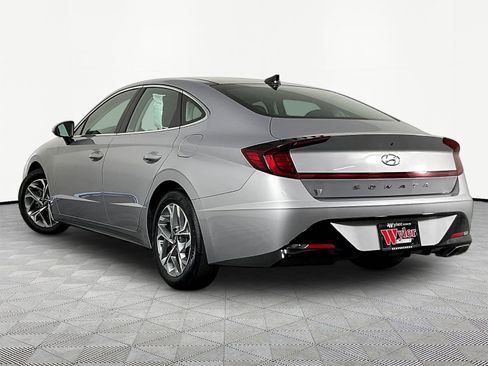 Used 2023 Hyundai Sonata SEL w/ Convenience Package FWD image 4