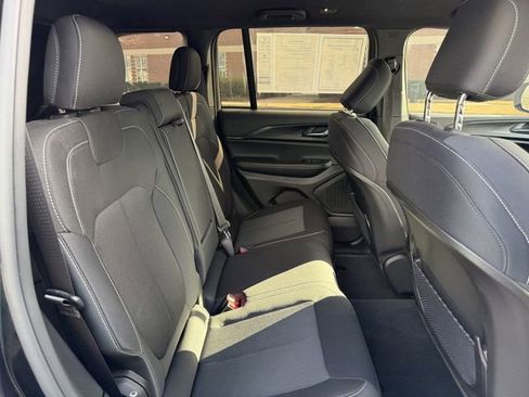 Used 2024 Jeep Grand Cherokee Laredo w/ MOPAR Finishing Package image 27