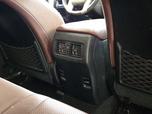 Used 2017 Toyota 4Runner Limited w/ Convenience Package AWD/4WD image 10