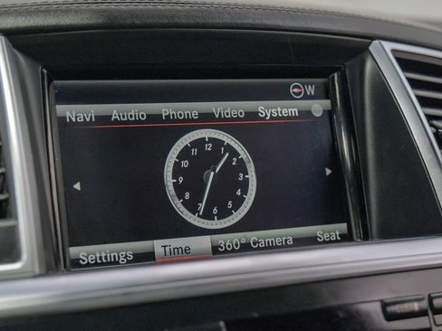 Used 2016 Mercedes-Benz GL 63 AMG 4MATIC image 36