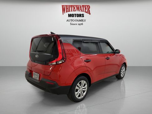 Used 2020 Kia Soul LX image 4