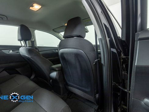 Used 2020 Kia Forte LXS image 34