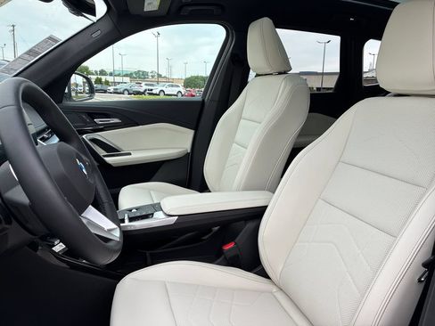 New 2026 BMW X1 xDrive28i w/ Technology Package AWD/4WD image 11