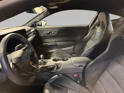 Used 2024 Ford Mustang Dark Horse image 9