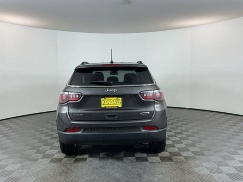 Used 2018 Jeep Compass Latitude w/ Popular Equipment Group image 6