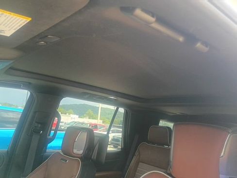 Used 2023 GMC Yukon Denali Ultimate AWD/4WD image 56