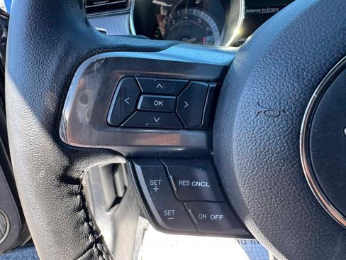 Used 2017 Ford Mustang GT RWD image 18
