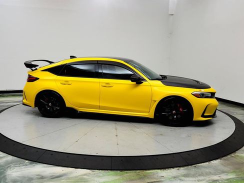 Used 2023 Honda Civic Type R image 4