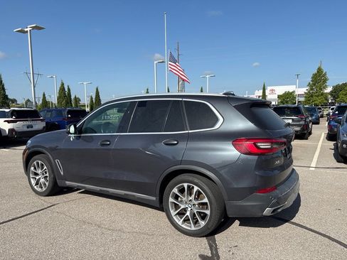 Used 2019 BMW X5 xDrive40i w/ Premium Package 2 AWD/4WD image 6