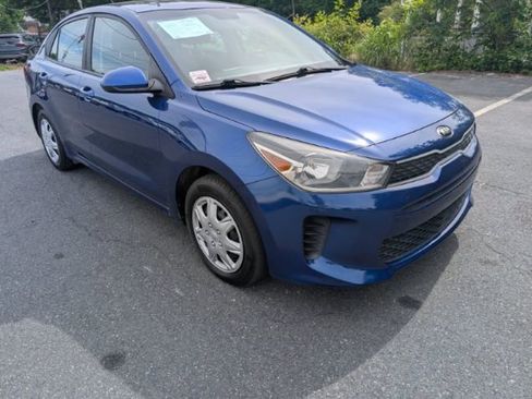 Used 2020 Kia Rio S image 1