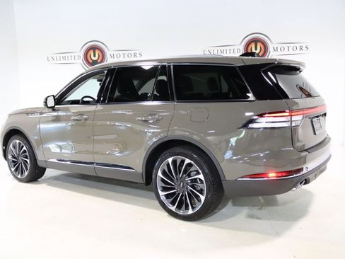 Used 2025 Lincoln Aviator Reserve w/ Equipment Group 201A AWD/4WD image 3