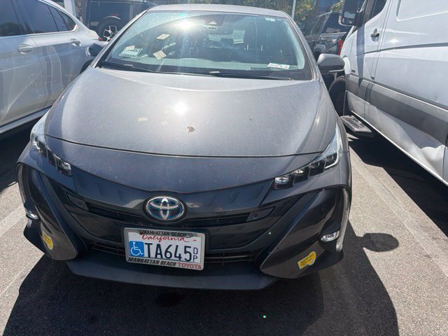 Used 2022 Toyota Prius Prime Limited FWD image 2