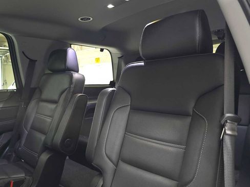 Used 2020 GMC Yukon Denali w/ Denali Premium Package image 17