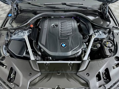 Certified 2023 BMW 540i w/ Premium Package image 31