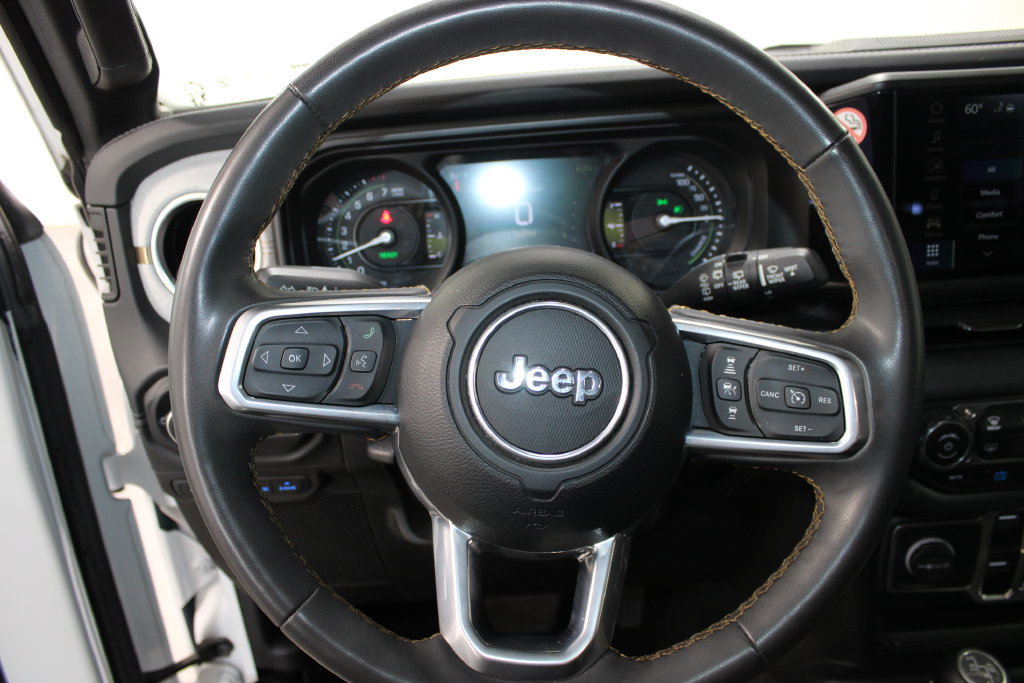 Used 2024 Jeep Wrangler Unlimited Sahara AWD/4WD image 18